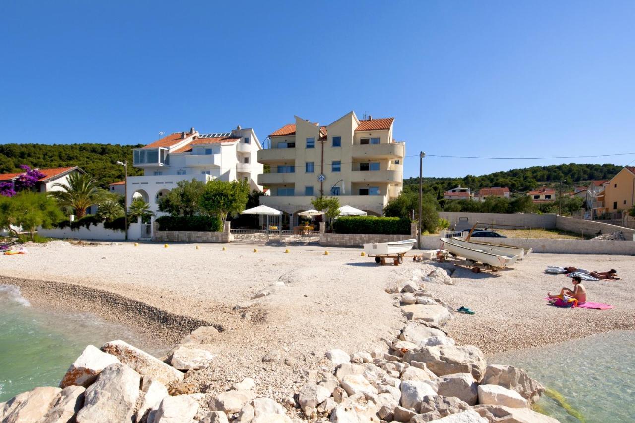 Apartments By The Sea Slatine, Ciovo - 10435 Zewnętrze zdjęcie
