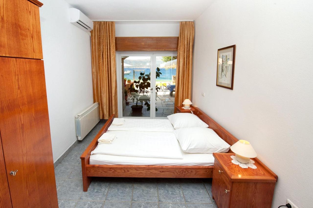 Apartments By The Sea Slatine, Ciovo - 10435 Zewnętrze zdjęcie
