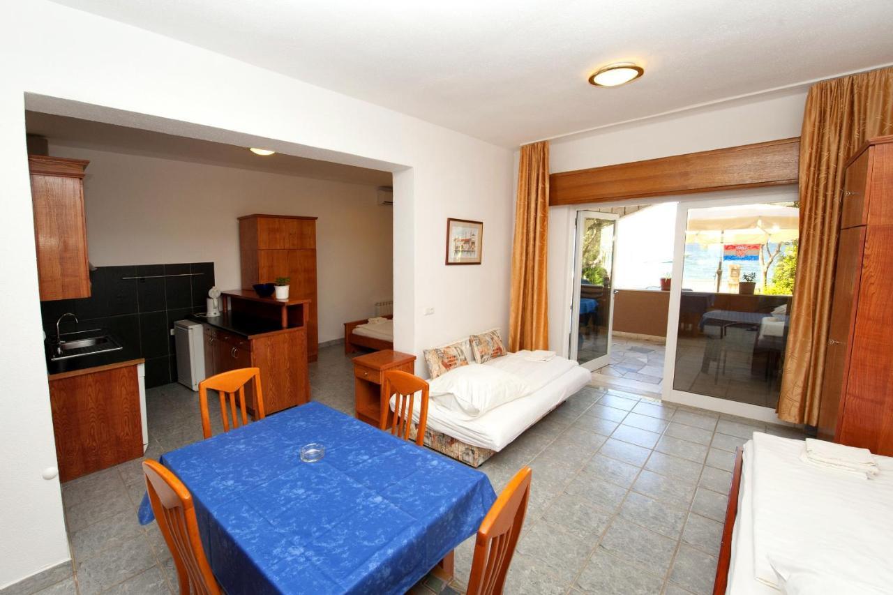 Apartments By The Sea Slatine, Ciovo - 10435 Zewnętrze zdjęcie